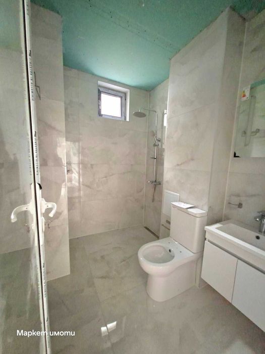 Две стаи с бокс, Била 1