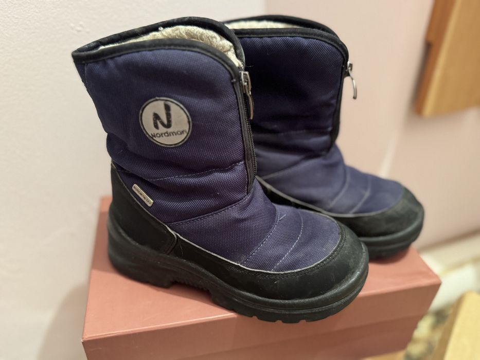 Продам зимние детские ботинки