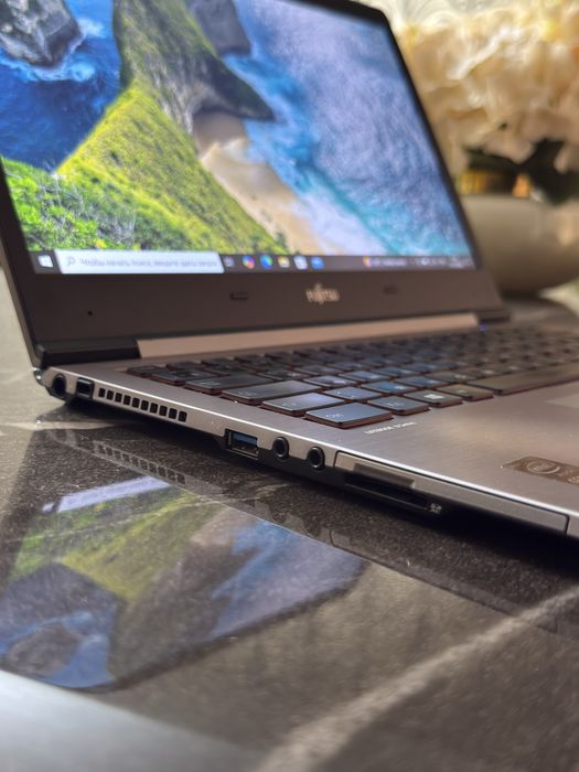 Ноутбук Fujitsu LIFEBOOK U745 | Intel Core i5