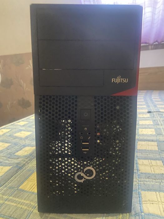 PC fujitsu entry level fara gpu
