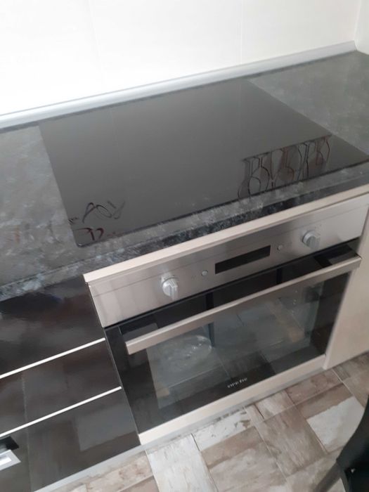 Mobila bucătărie 2.9m si masa bucătărie