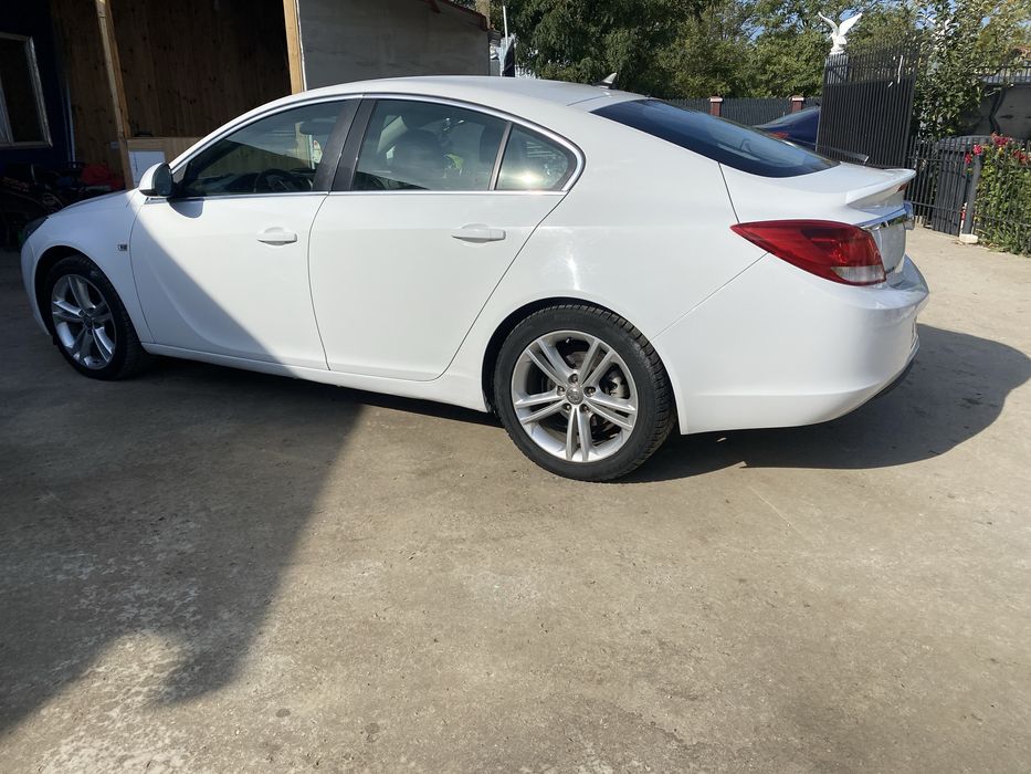 Opel insignia 2012 vand sau schimb