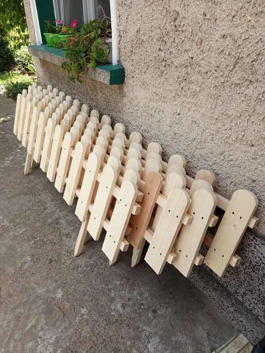 Дървени огради и пана