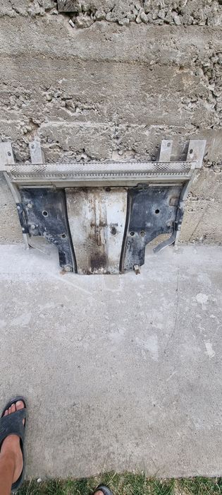 Кора под двигател Ланд ровер фрилендер 2002г