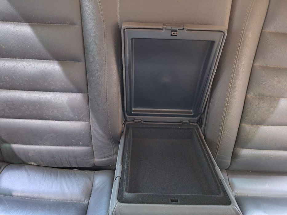 Bancheta Spatar Spate Dreapta Piele Volkswagen Touareg 7La, 7L6, 7L7