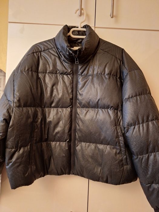 Яке,,  ,Cozi',размер XL,  черно  със змийска щампа,от Foot locker,