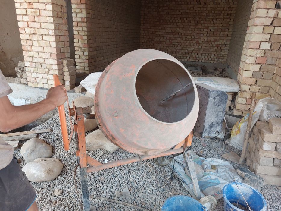 Betonmeshalkala srochna sotiladi 2 ta