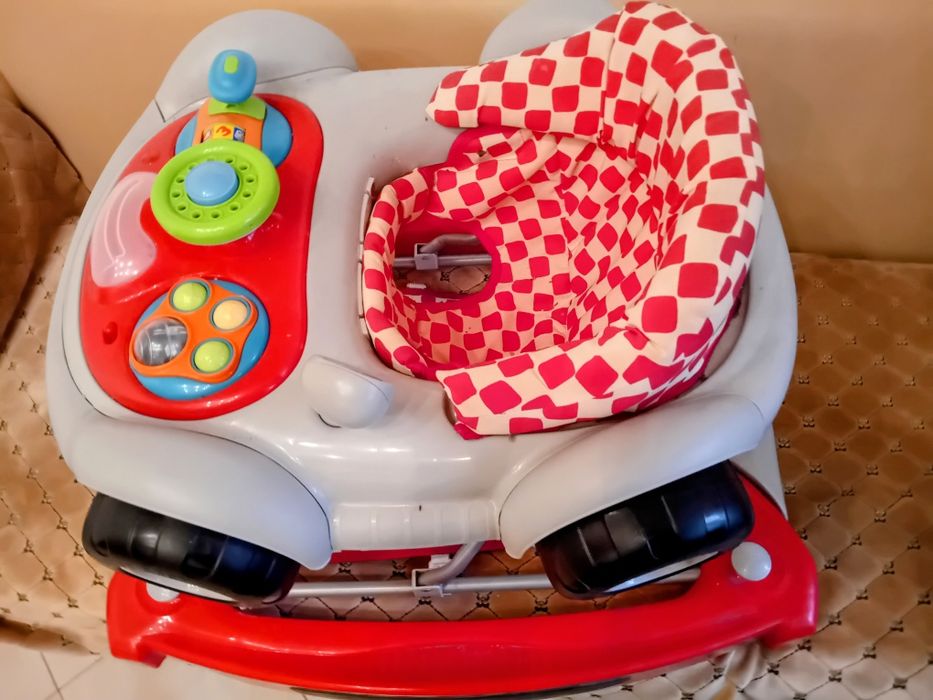 Бебешка проходилки -нова  30 евро