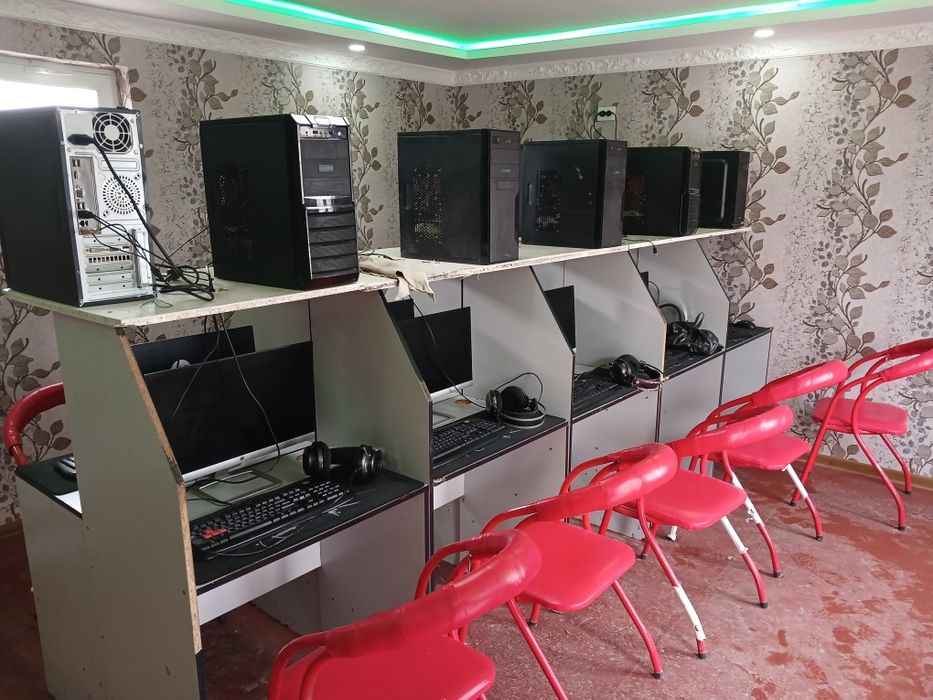 10 кампютир ишлаши яхши камчилиги йук  стулсиз сотилади столи б.н