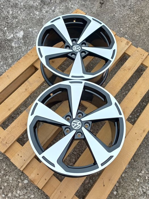 18  Vw Škoda 5x112 Golf GTI GTD Passat Tiguan Octavia Superb 8.0j et40