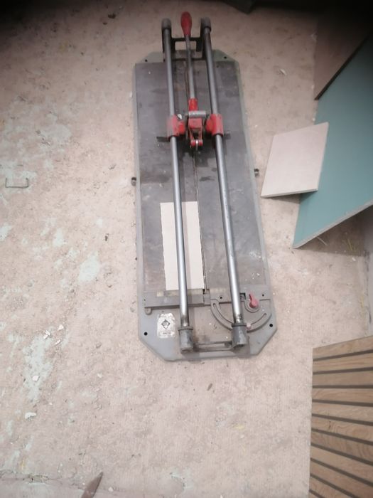 Mașina de gresie profesionala