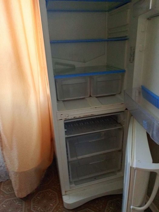 Холодильник Indesit б/у