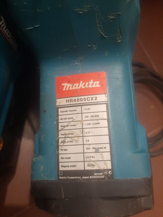 Големи перфоратори Макита