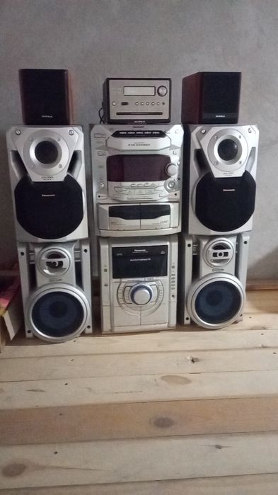 Продам  музыкальный центра