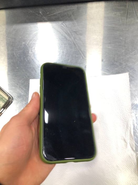 Iphone 11 64gb usta kormagan