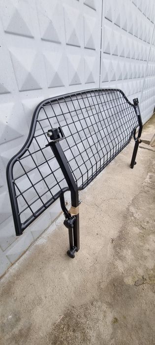 Мрежа за кучета / преграда за Шкода Фабия