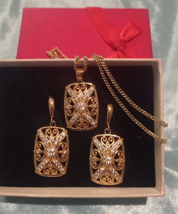 Серьги кулон на цепочке позолоченные притягивает взгляд качество