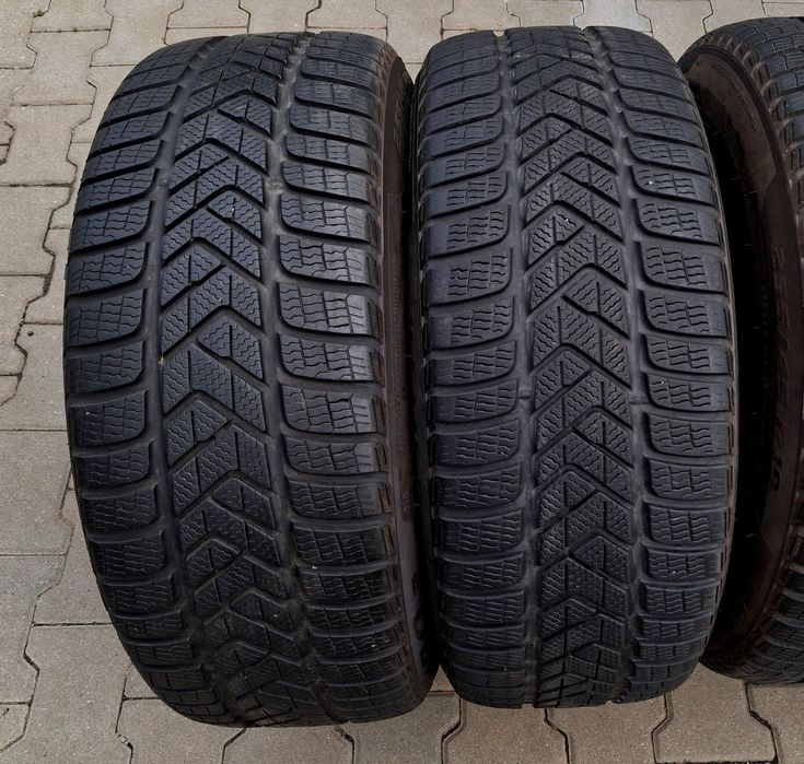Jante Mercedes AMG NightPaket Diamond Cut pe 19 cu anvelope Pirelli roti jenti  BMW Audi