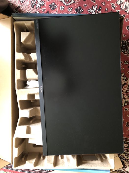 Premium Геймърски монитор-Philips Evnia 27M1N3200ZA-FullHD, FreeSync