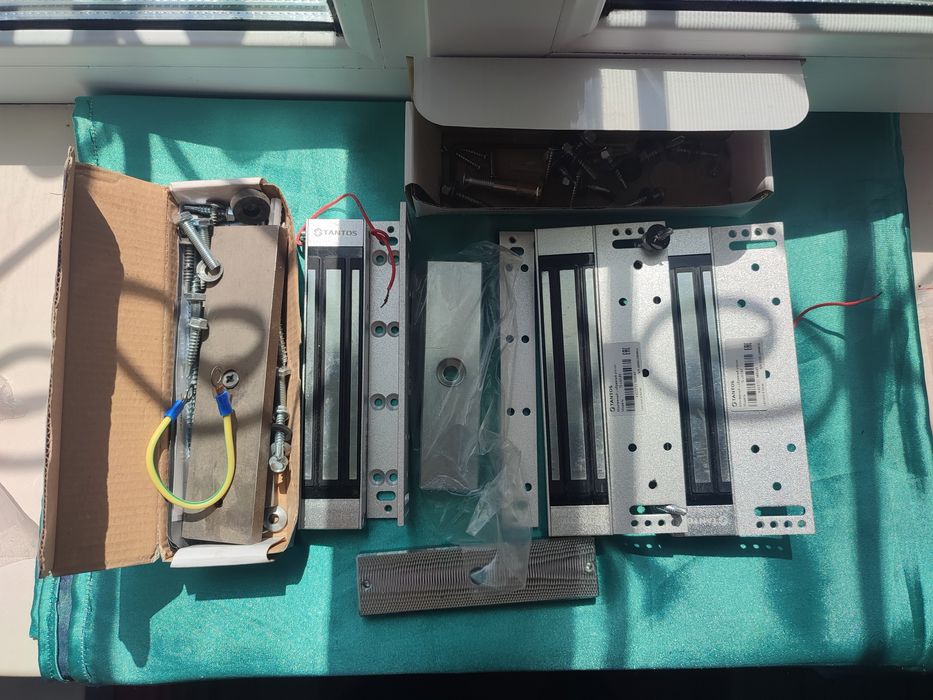 Электромагнитный замок TS-ML180