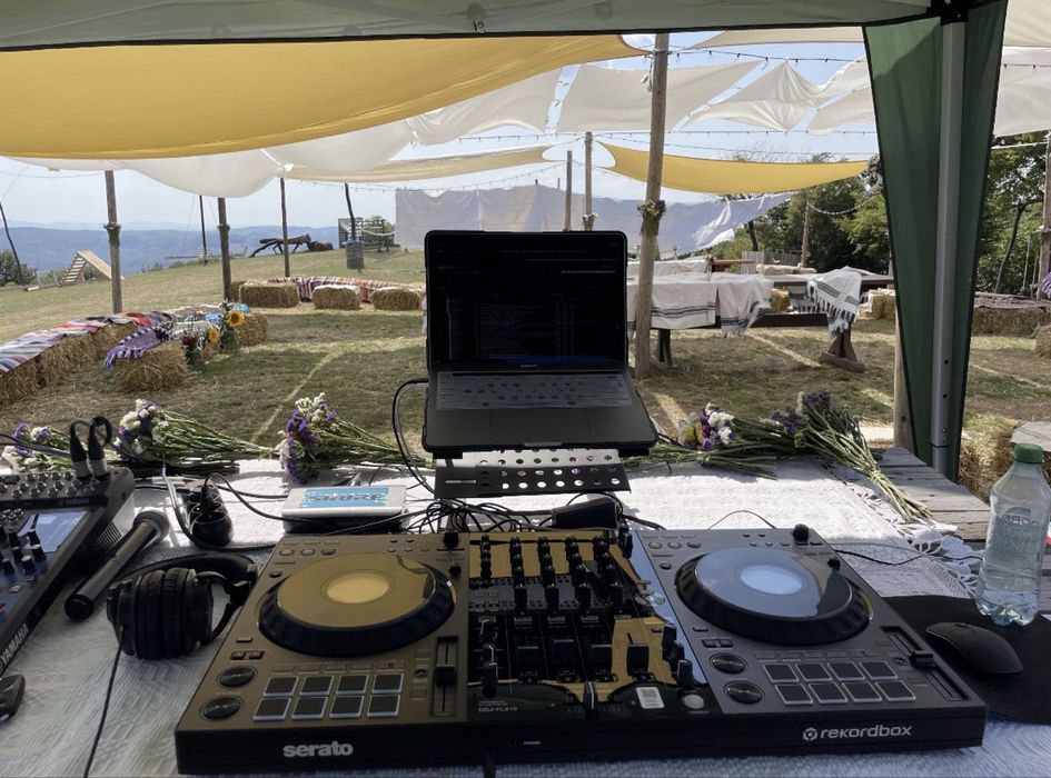 DJ Evenimente Nunta, Botez - Sonorizare Lumini Gheata Carbonica