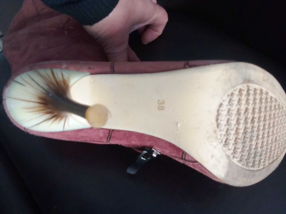 Италиански ботуши 38- 30 евро.