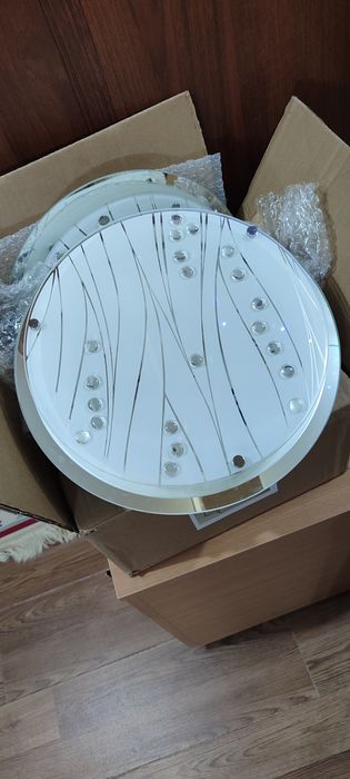 Люстры, потолочные, 2 штуки