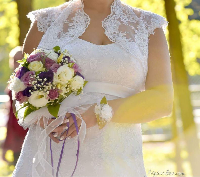 Сватбена рокля