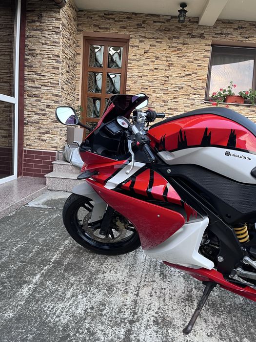 Yamaha YZF-R125
