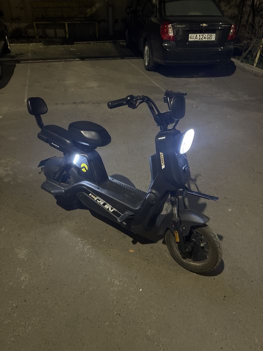 Скутер  Garow run