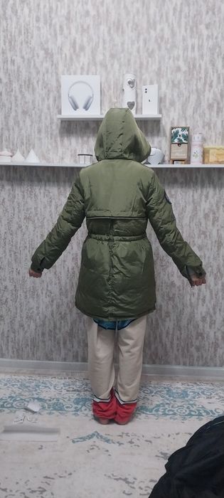 Продам зимние куртки