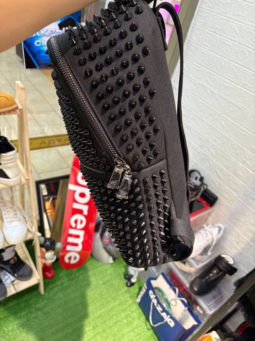 Продам рюкзак louboutin/лабутен