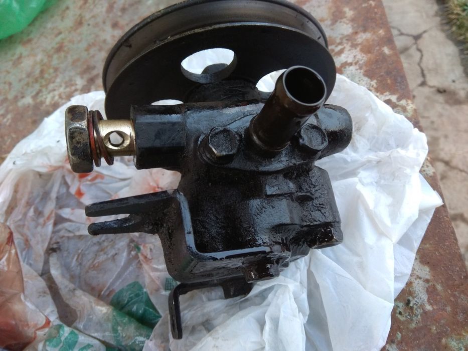 Продам запчасти на двигатель Ка 24