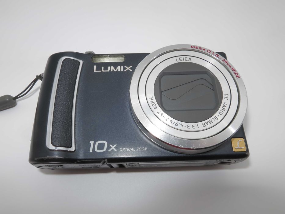 Panasonic Lumix TZ4 компактен цифров фотоапарат с голям Leica 10х оптичен зум, дигитална камера в отлично състояние, работи перфектно