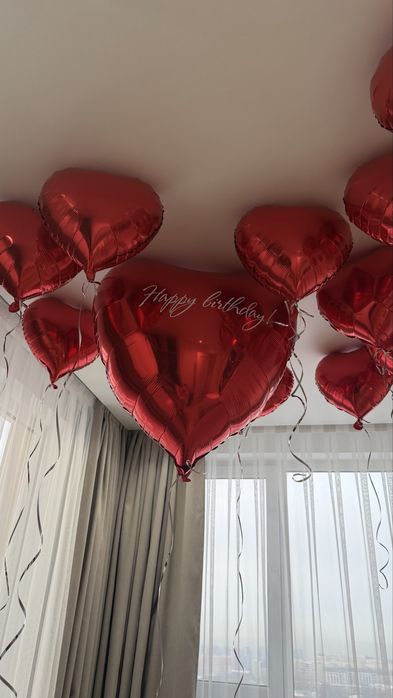 Гигант шар и маленькие сердечки новые