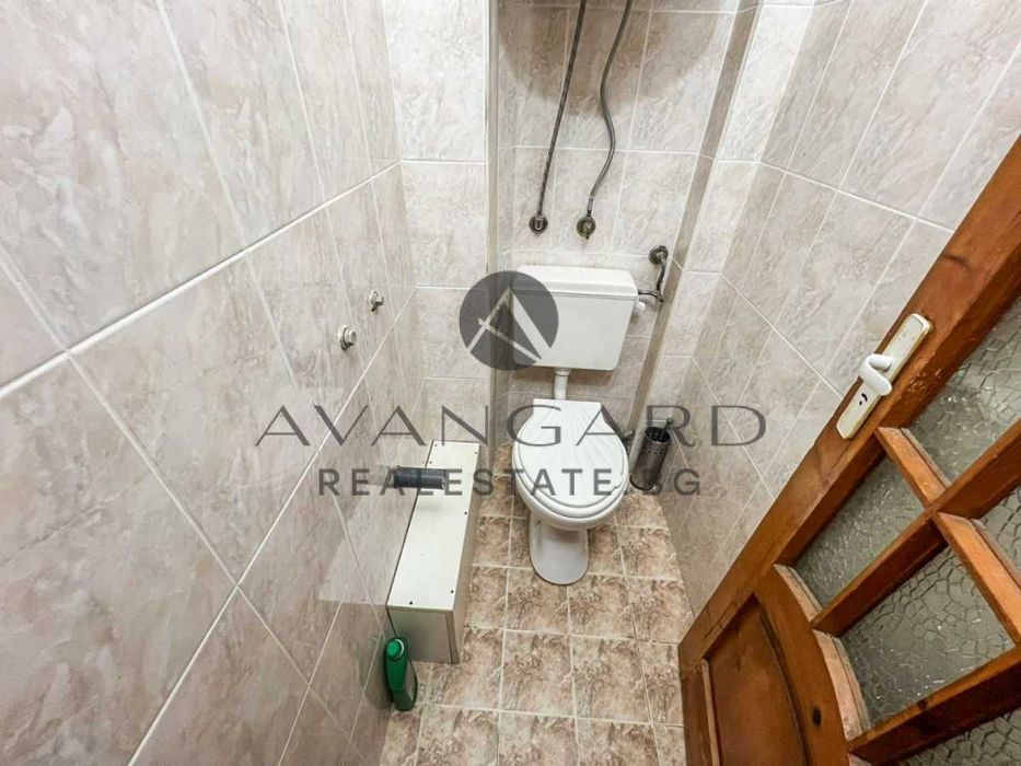 Продава се Тристаен апартамент в Пловдив, Център - 100 кв.м за 994 €/кв.м - Снимка #6