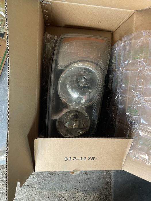 Фары на toyota highlander дорест