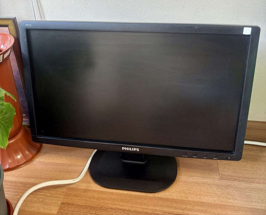 Монитор Philips