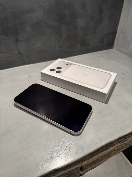 КАТО ЧИСТО НОВ Iphone 17 Pro Max Silver