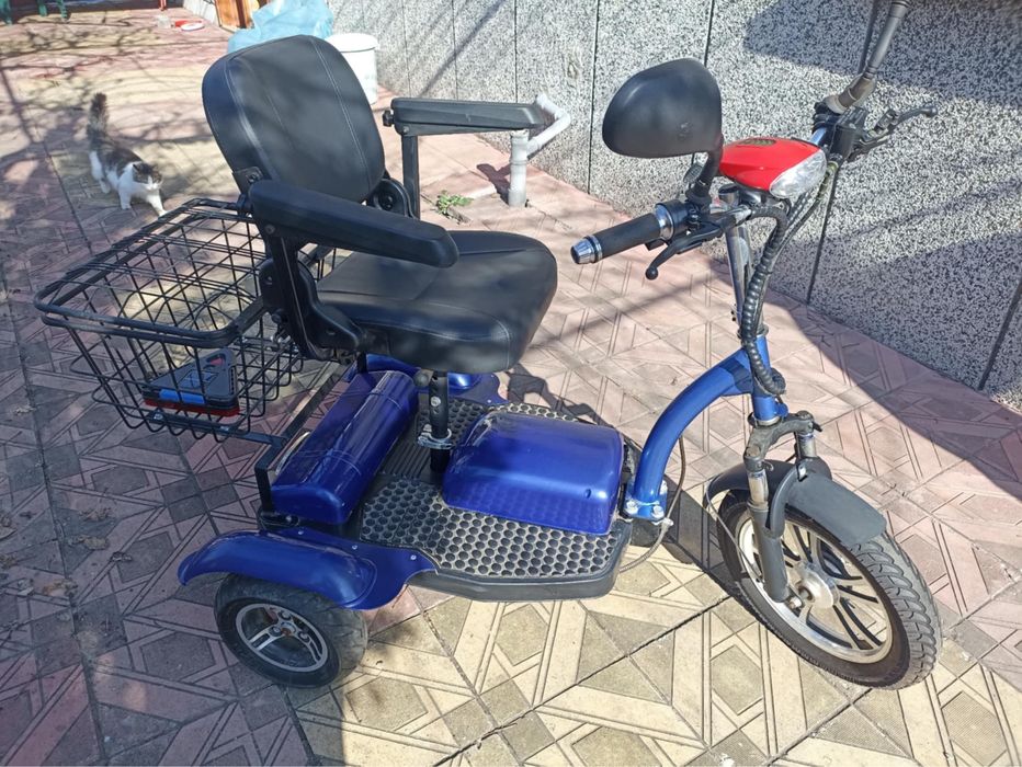 Електрическа триколка за трудноподвижни хора