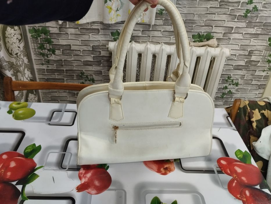 Сумки  женские цена за обе