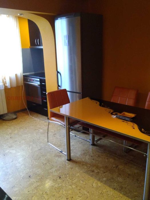 Дава се под наем Тристаен апартамент в Перник, Център - 62 кв.м за 438.6 € - Снимка #15