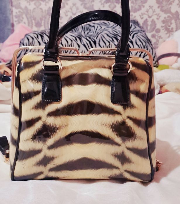 продаю сумку женскую