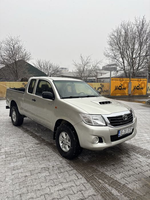 Toyota Hilux ExtraCab 2014 motor 2.5 manuala