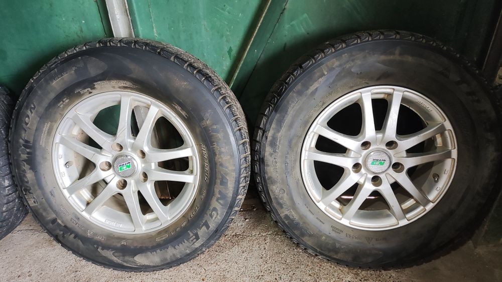 Продам комплект дисков r15