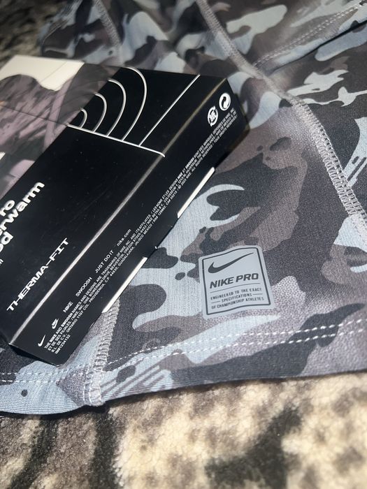 Nike Ski Mask ’s. | Noi, Impecabile! (Negru / Alb / CamoGrey) Cagulă.