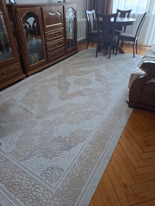 Продам ковер 2*4