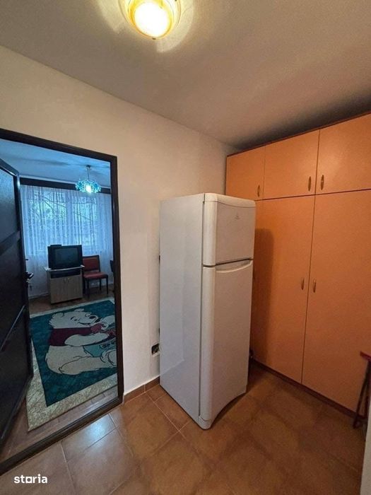 De vanzare apartament cu 3 camere, decomandat, balcon, 55000euro
