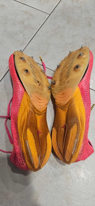 Дамски шпайкове на Nike