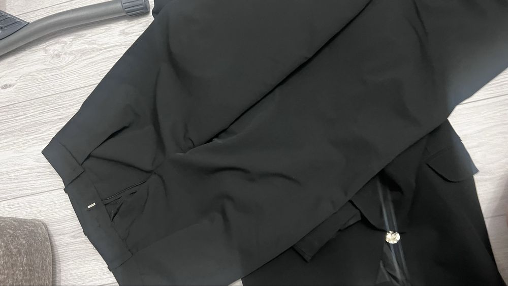 Костюм женский черный